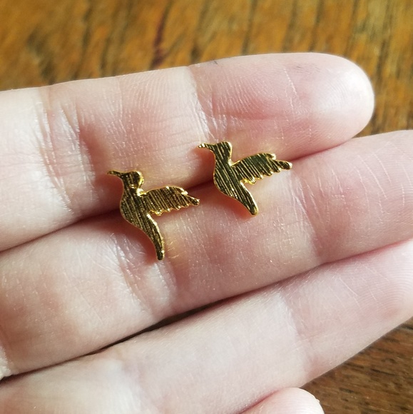 NWOT Gold Hummingbird Studs - Picture 2 of 7